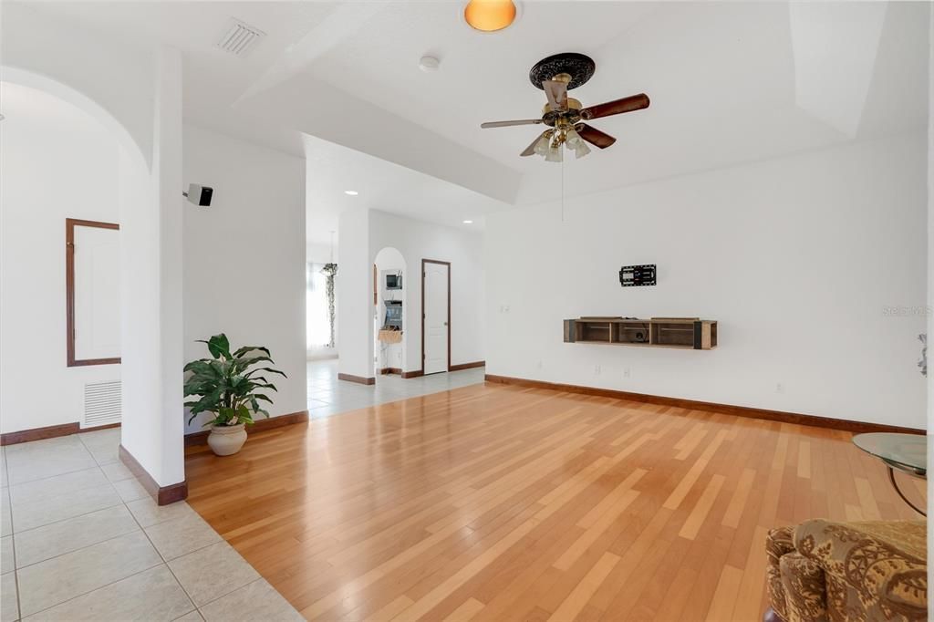 На продажу: $950,000 (3 спален, 2 ванн, 2982 Квадратных фут)