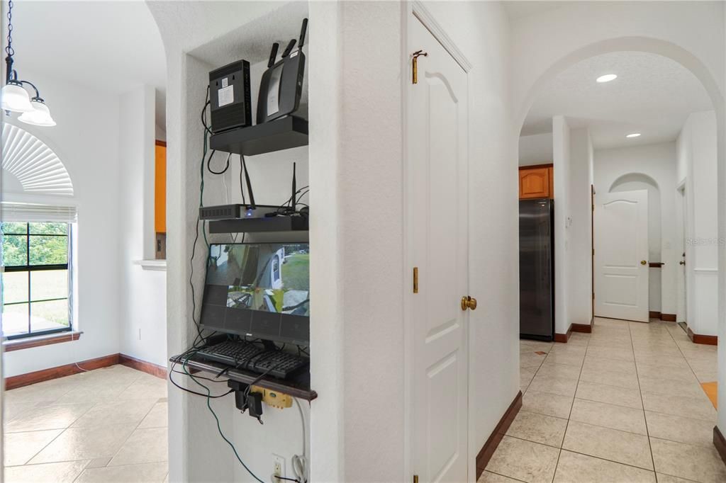 En Venta: $895,000 (3 camas, 2 baños, 2982 Pies cuadrados)