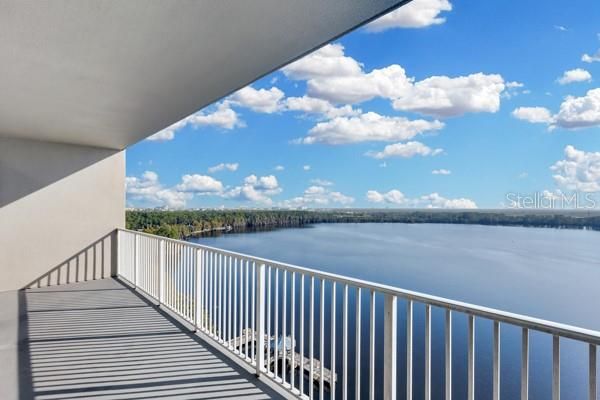 Activo con contrato: $295,900 (2 camas, 2 baños, 1165 Pies cuadrados)