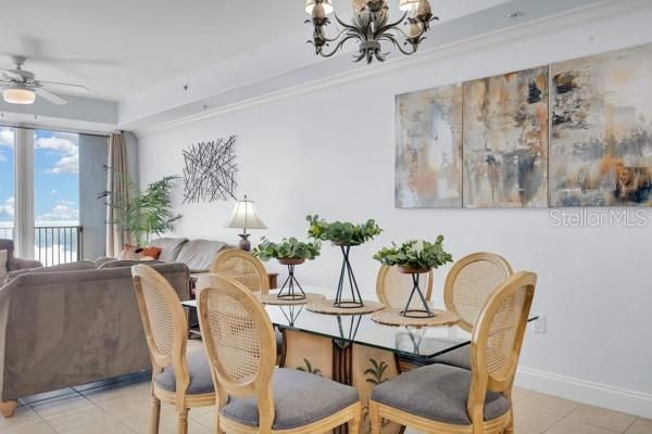 Activo con contrato: $295,900 (2 camas, 2 baños, 1165 Pies cuadrados)