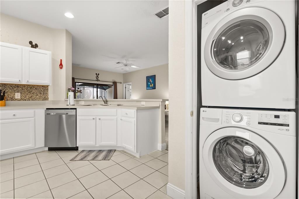 待售: $445,000 (4 贝兹, 3 浴室, 1638 平方英尺)