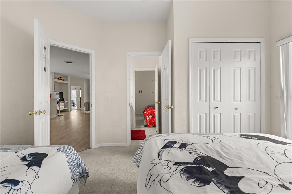 待售: $445,000 (4 贝兹, 3 浴室, 1638 平方英尺)