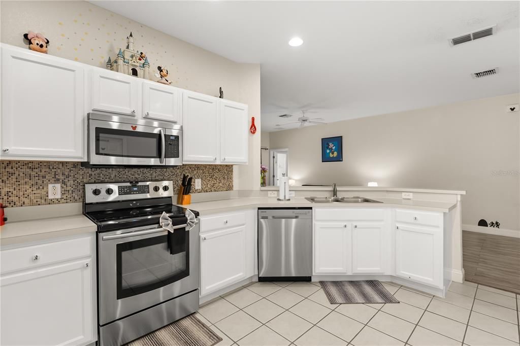 待售: $445,000 (4 贝兹, 3 浴室, 1638 平方英尺)