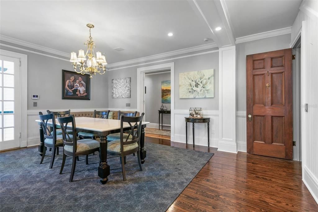 待售: $2,999,999 (6 贝兹, 6 浴室, 9436 平方英尺)