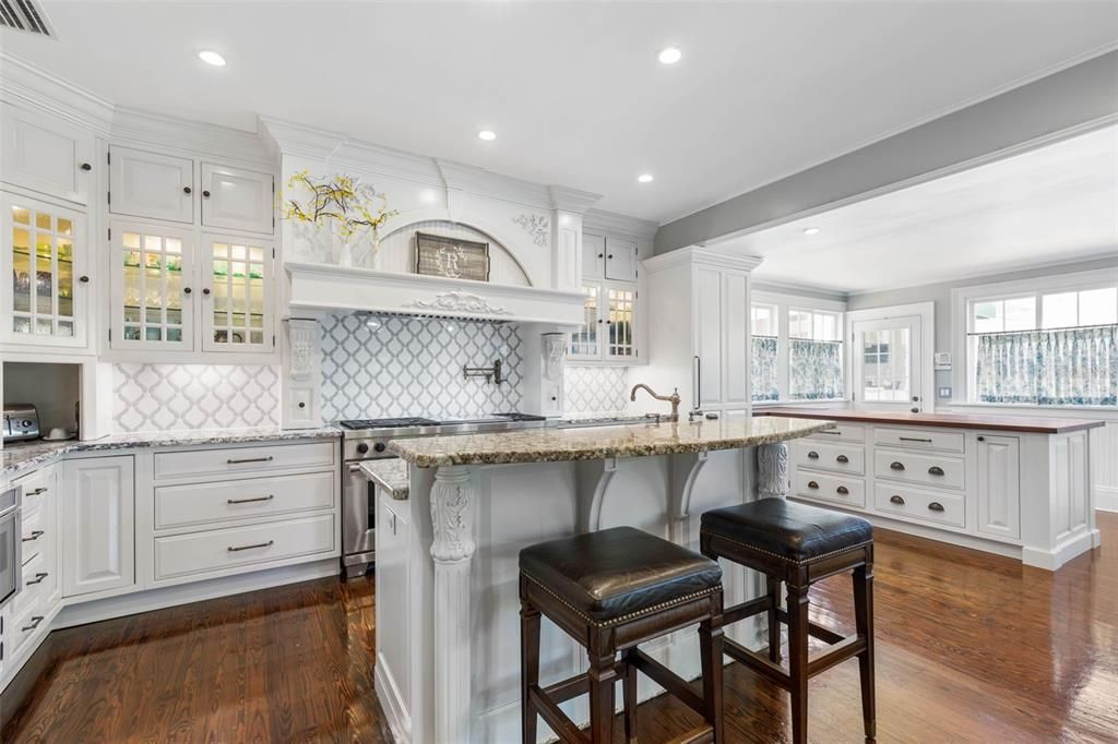 待售: $2,999,999 (6 贝兹, 6 浴室, 9436 平方英尺)