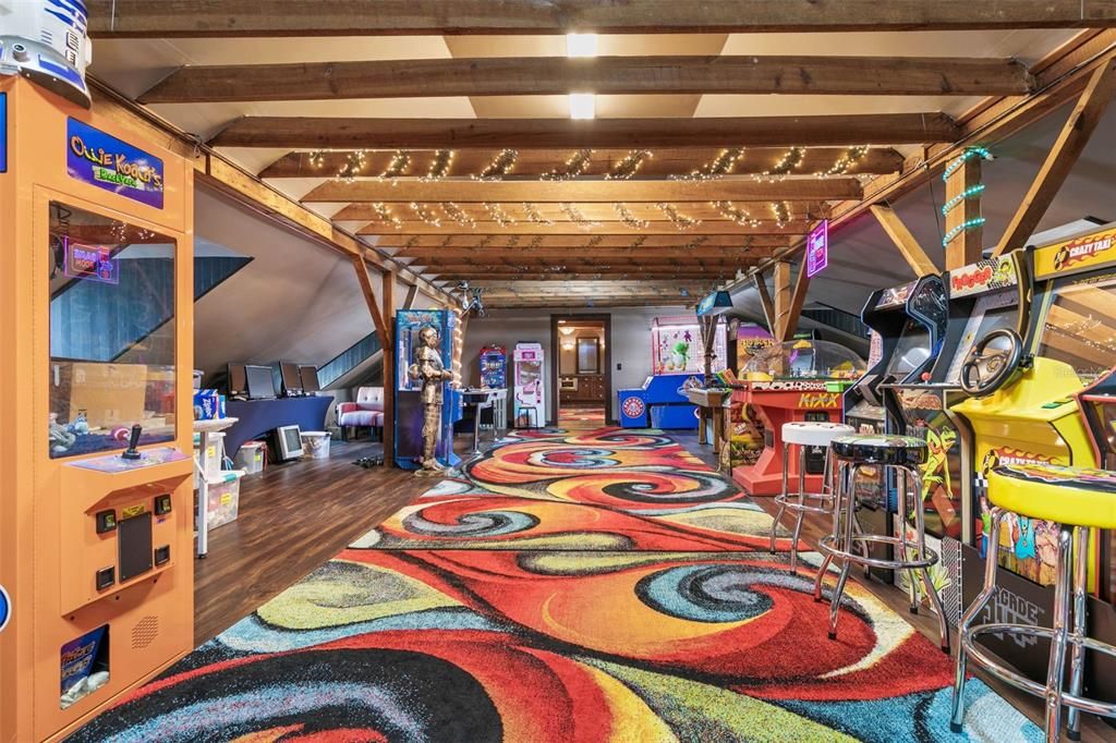 待售: $2,999,999 (6 贝兹, 6 浴室, 9436 平方英尺)