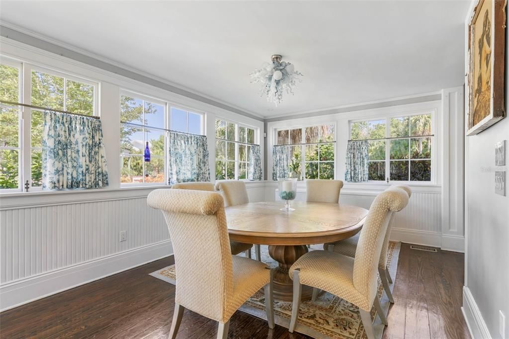 待售: $2,999,999 (6 贝兹, 6 浴室, 9436 平方英尺)