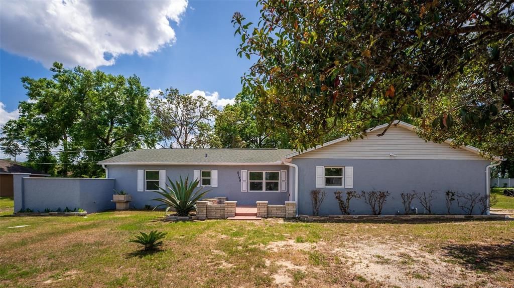 Recently Sold: $345,900 (4 beds, 2 baths, 1965 Square Feet)