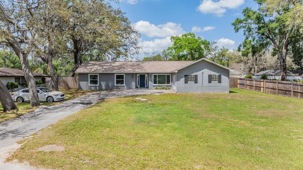 Recently Sold: $385,000 (3 beds, 2 baths, 1690 Square Feet)