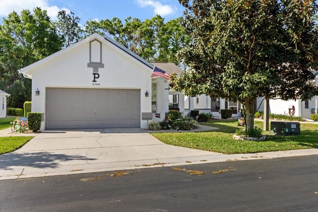 For Sale: $299,900 (2 beds, 2 baths, 1621 Square Feet)