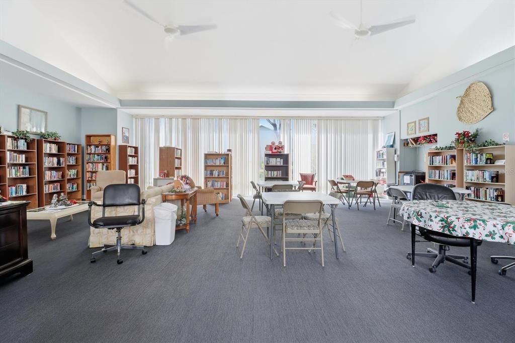 For Sale: $299,900 (2 beds, 2 baths, 1621 Square Feet)