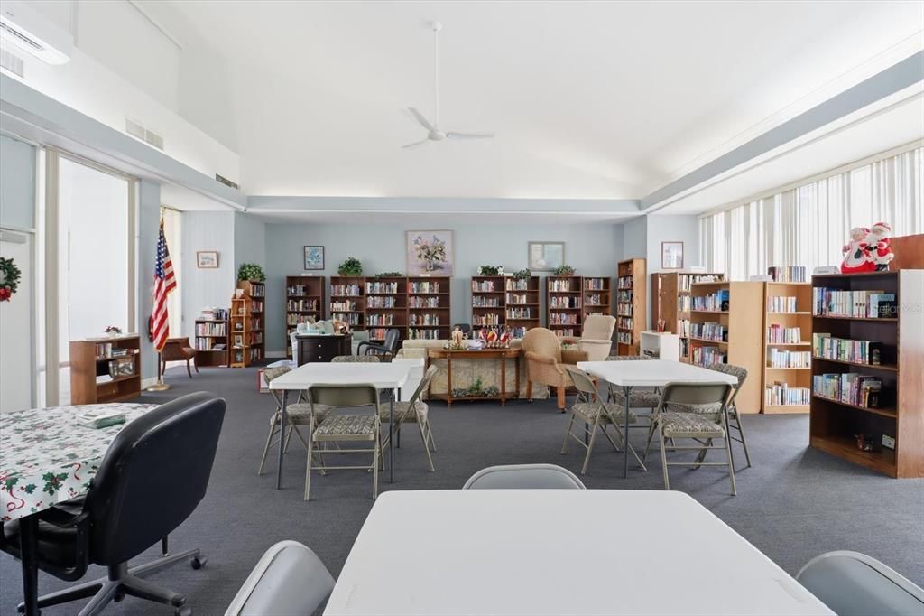 For Sale: $299,900 (2 beds, 2 baths, 1621 Square Feet)