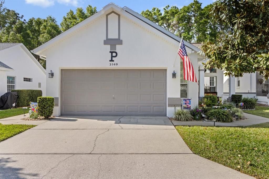 For Sale: $299,900 (2 beds, 2 baths, 1621 Square Feet)