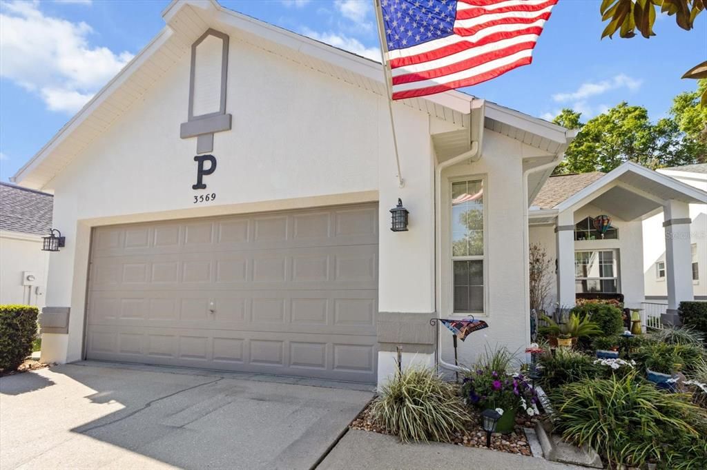 For Sale: $299,900 (2 beds, 2 baths, 1621 Square Feet)