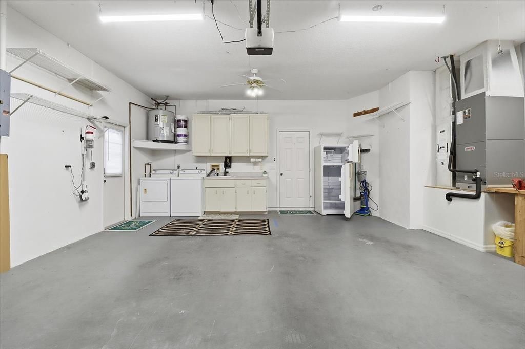 For Sale: $299,900 (2 beds, 2 baths, 1621 Square Feet)