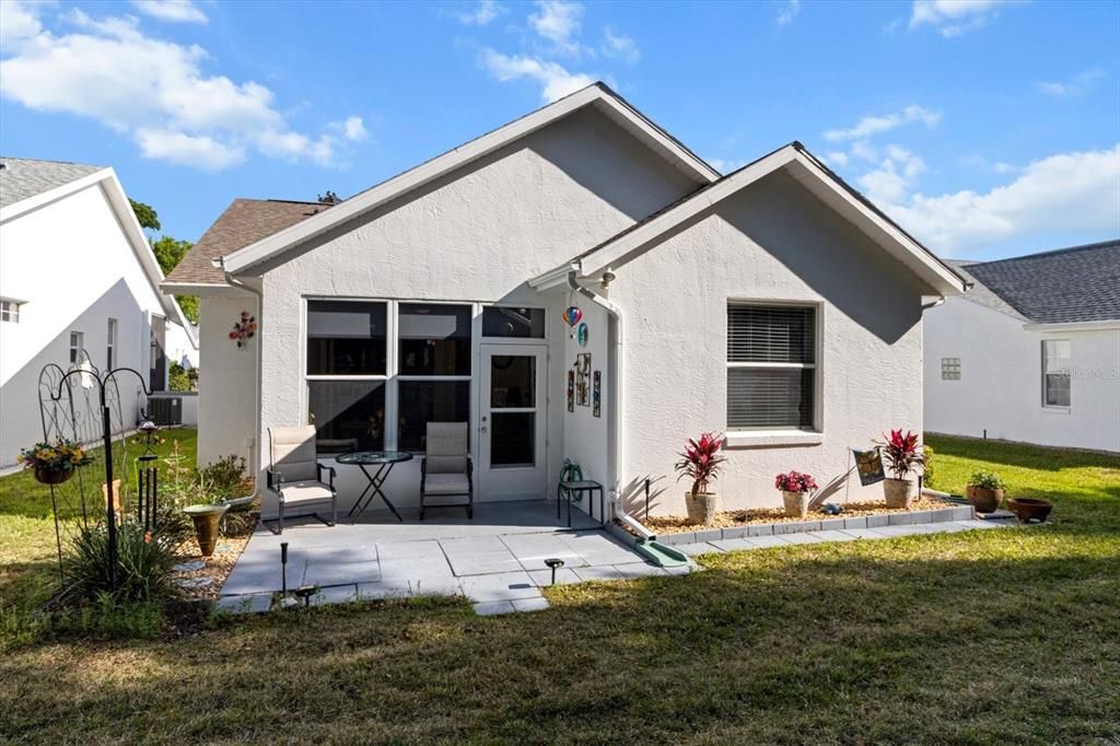 For Sale: $299,900 (2 beds, 2 baths, 1621 Square Feet)