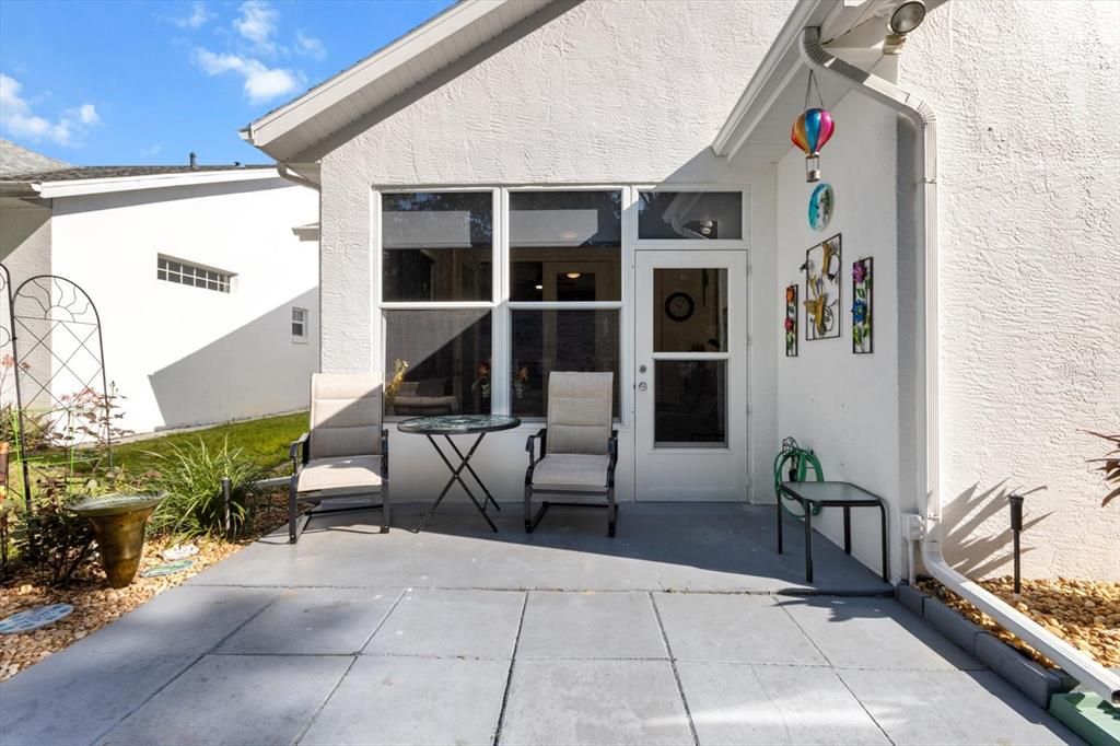 For Sale: $299,900 (2 beds, 2 baths, 1621 Square Feet)