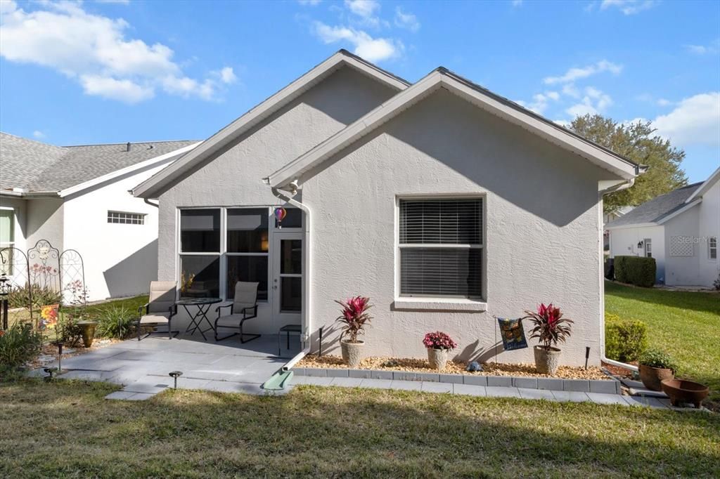 For Sale: $299,900 (2 beds, 2 baths, 1621 Square Feet)