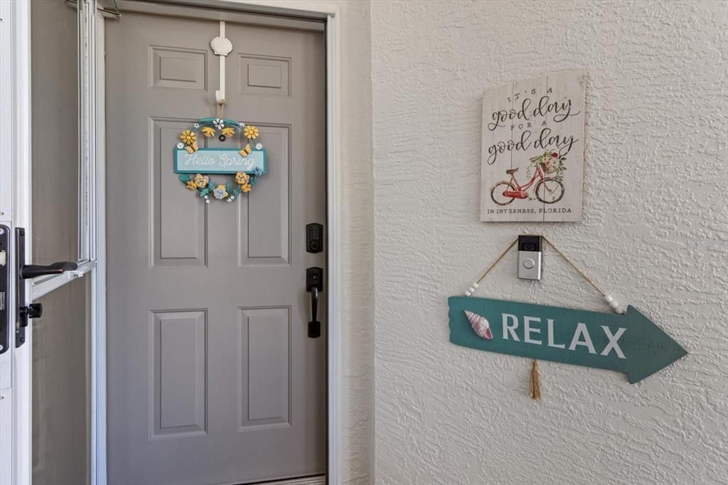 For Sale: $299,900 (2 beds, 2 baths, 1621 Square Feet)