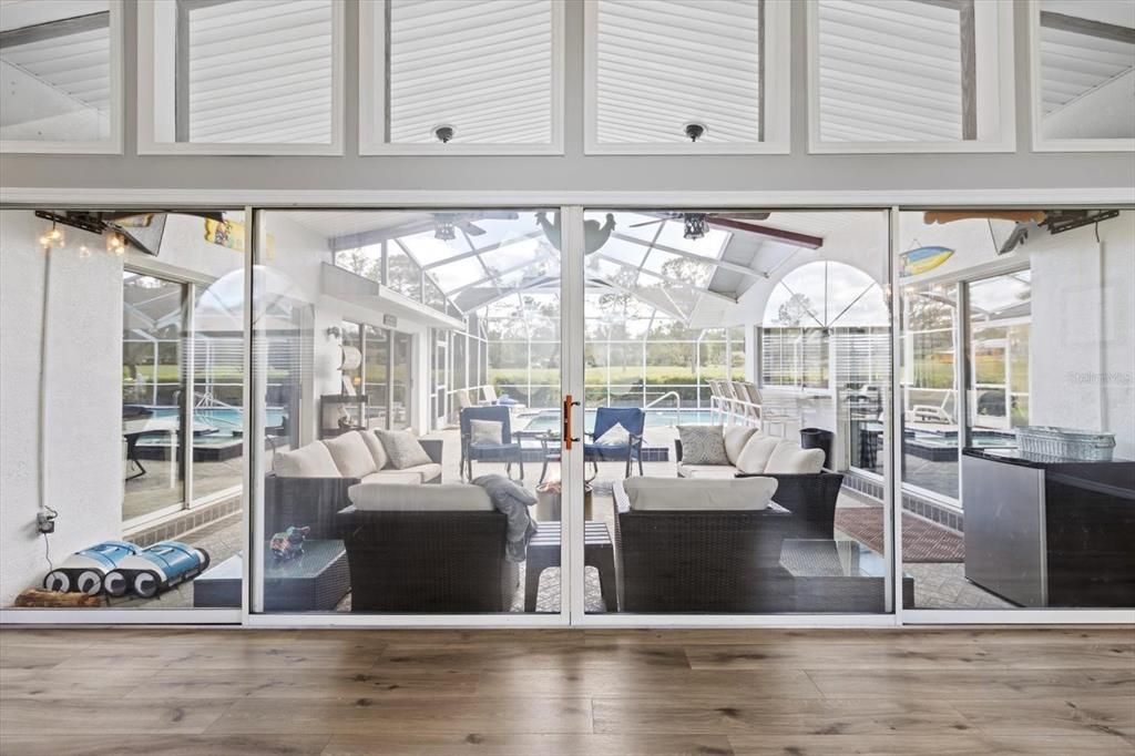 Под контрактом: $422,500 (3 спален, 3 ванн, 2672 Квадратных фут)