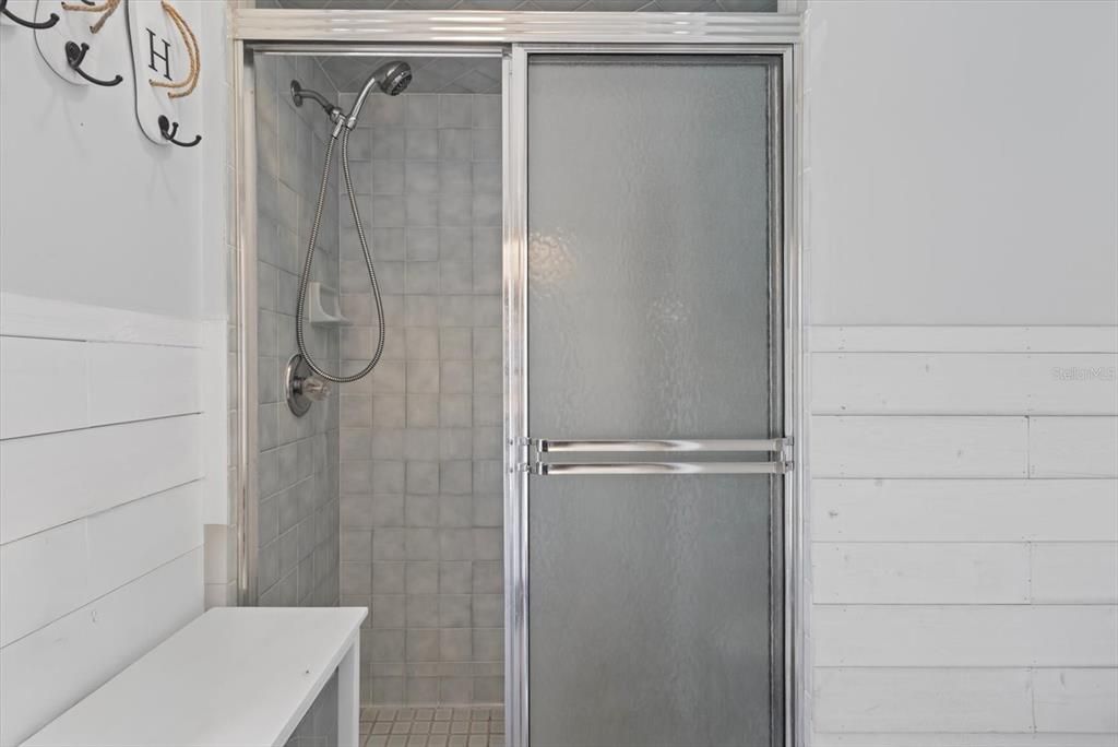 Под контрактом: $422,500 (3 спален, 3 ванн, 2672 Квадратных фут)