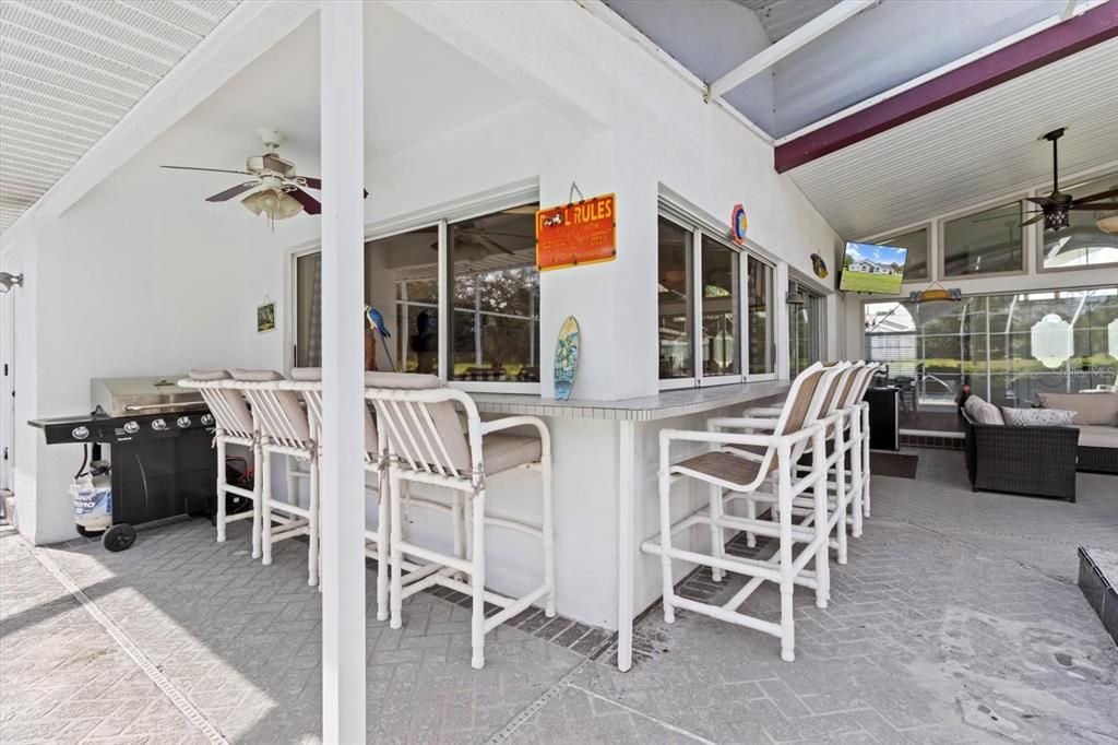 Под контрактом: $422,500 (3 спален, 3 ванн, 2672 Квадратных фут)