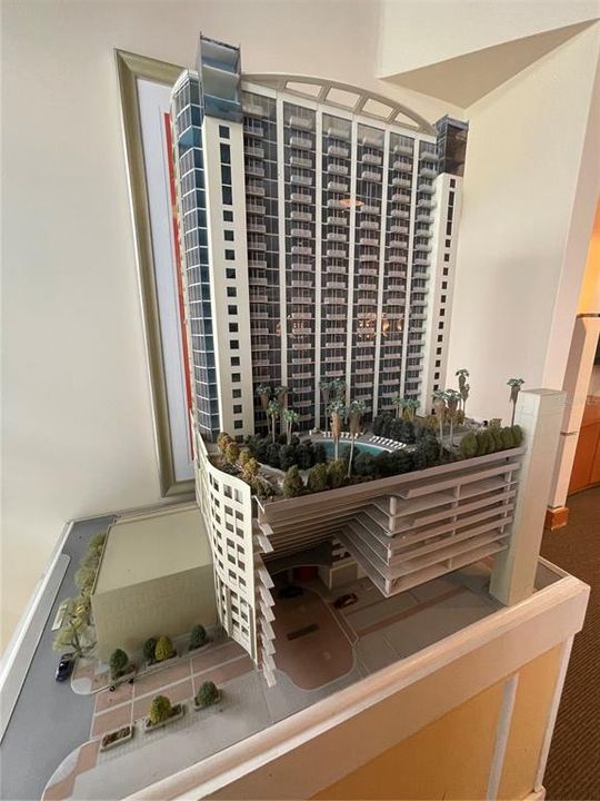 待售: $175,000 (1 贝兹, 1 浴室, 837 平方英尺)