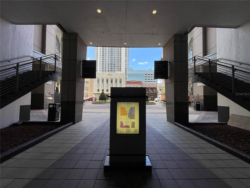 待售: $175,000 (1 贝兹, 1 浴室, 837 平方英尺)