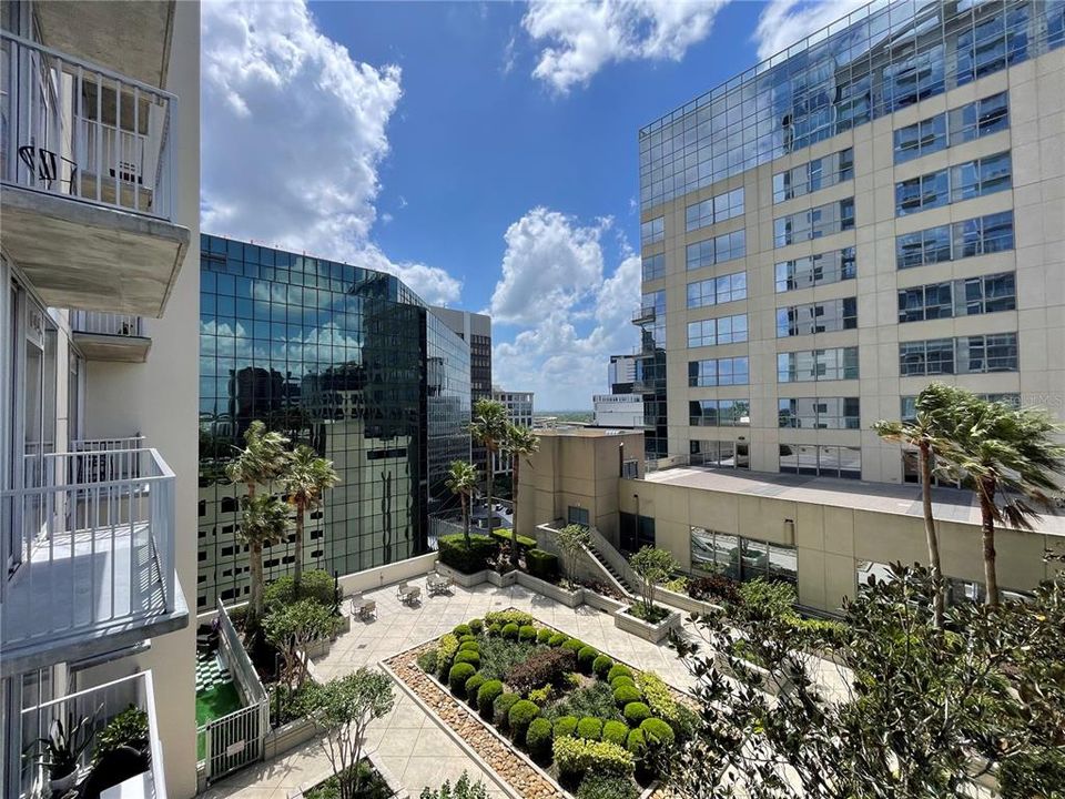 待售: $175,000 (1 贝兹, 1 浴室, 837 平方英尺)