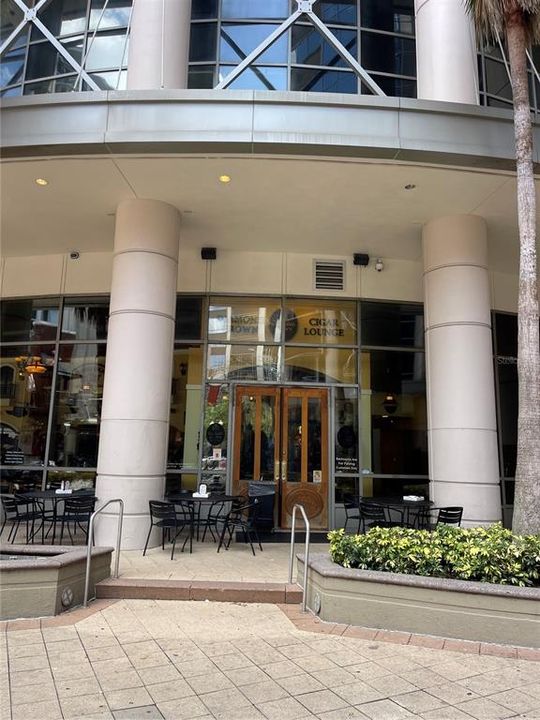 待售: $175,000 (1 贝兹, 1 浴室, 837 平方英尺)