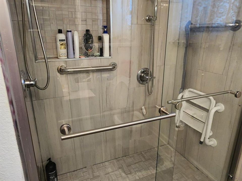 For Sale: $385,000 (3 beds, 2 baths, 1410 Square Feet)