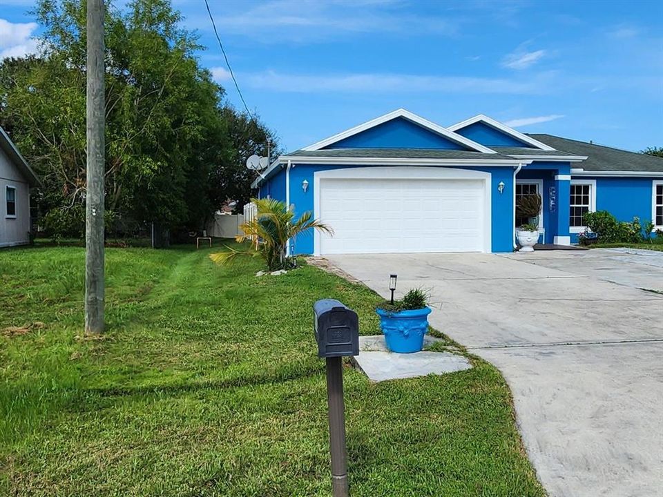 For Sale: $385,000 (3 beds, 2 baths, 1410 Square Feet)