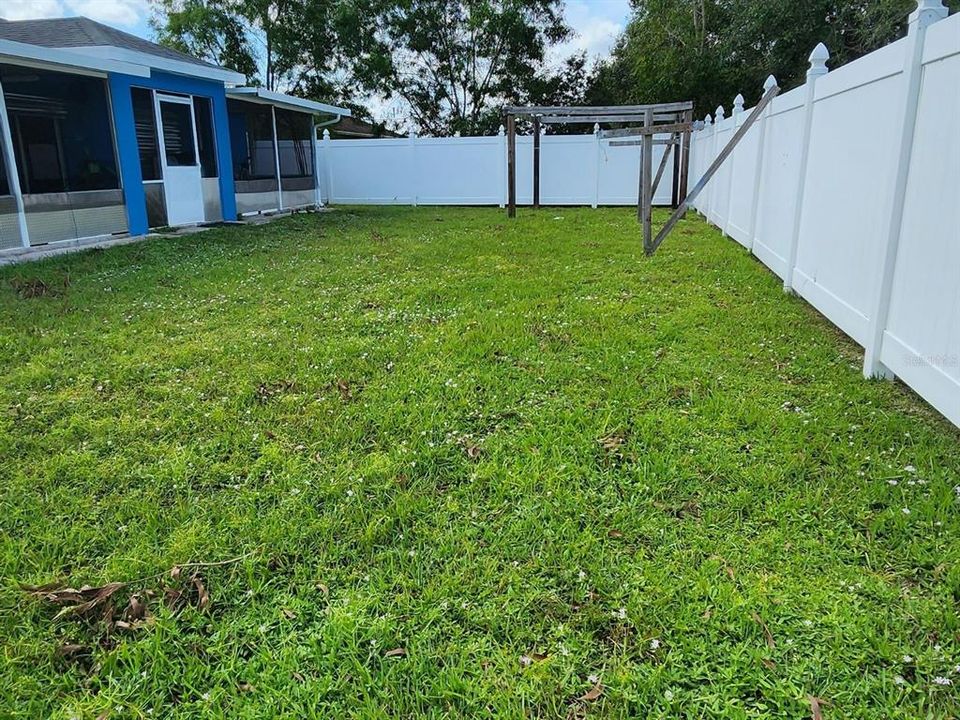 For Sale: $385,000 (3 beds, 2 baths, 1410 Square Feet)