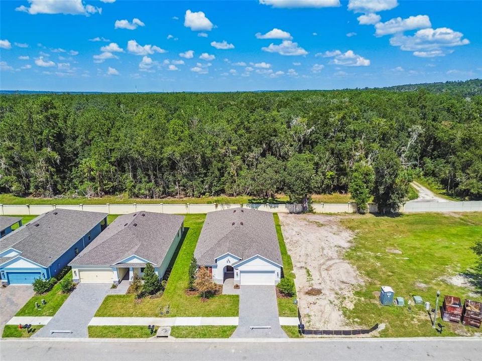 Active With Contract: $349,900 (2 beds, 2 baths, 1976 Square Feet)