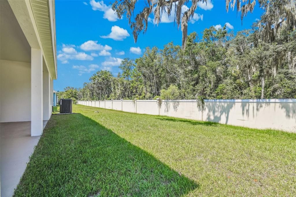 Active With Contract: $349,900 (2 beds, 2 baths, 1976 Square Feet)