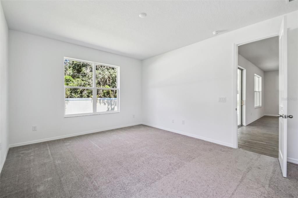 Active With Contract: $349,900 (2 beds, 2 baths, 1976 Square Feet)