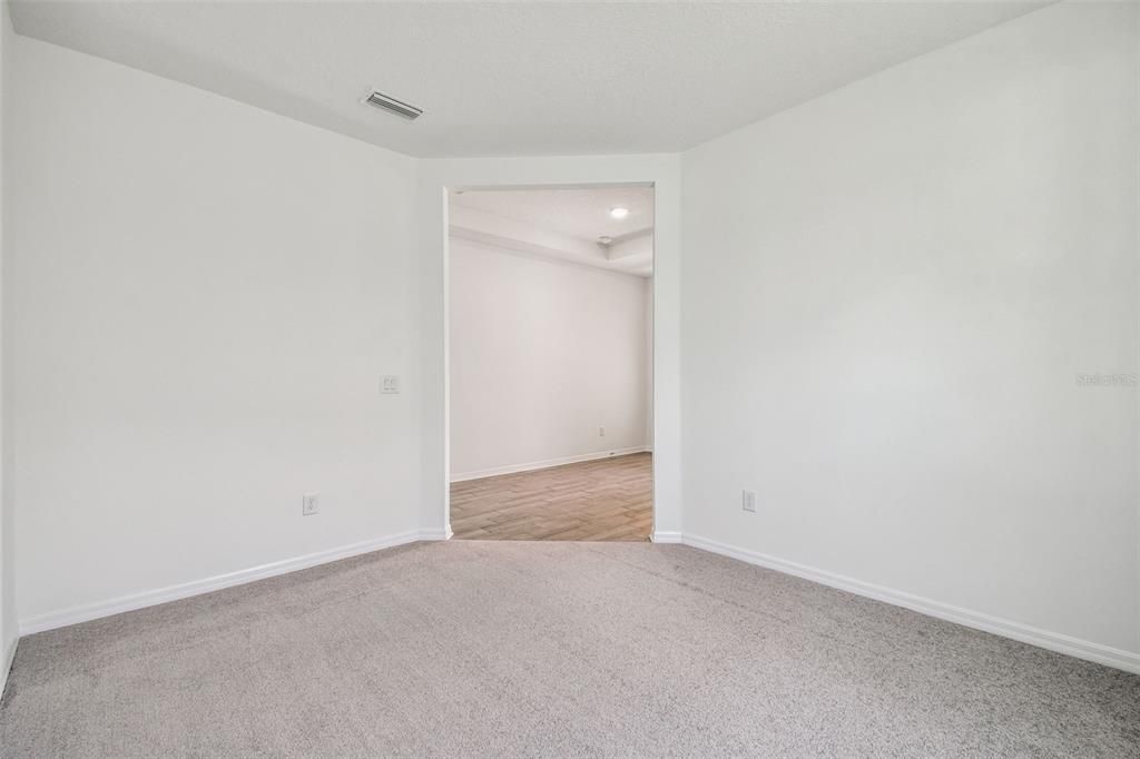 Active With Contract: $349,900 (2 beds, 2 baths, 1976 Square Feet)