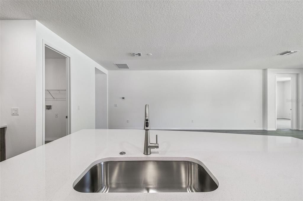 Active With Contract: $349,900 (2 beds, 2 baths, 1976 Square Feet)