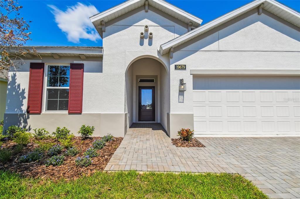 Active With Contract: $349,900 (2 beds, 2 baths, 1976 Square Feet)