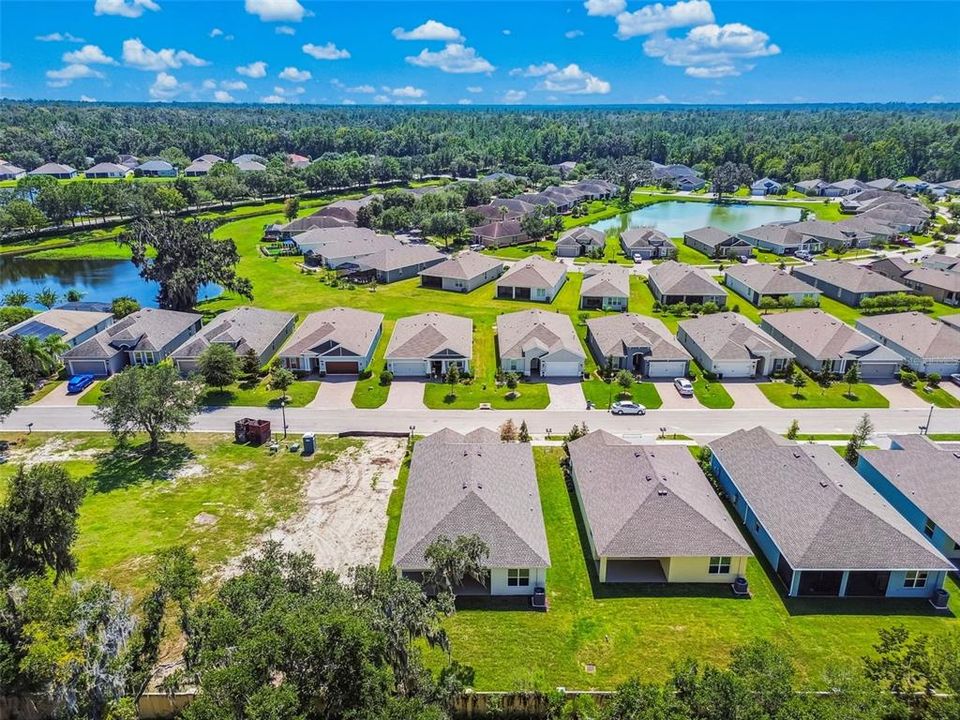 Active With Contract: $349,900 (2 beds, 2 baths, 1976 Square Feet)