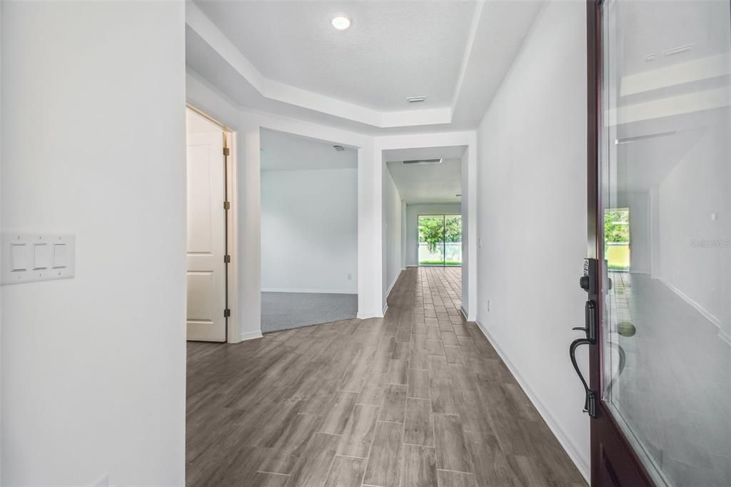 Active With Contract: $349,900 (2 beds, 2 baths, 1976 Square Feet)