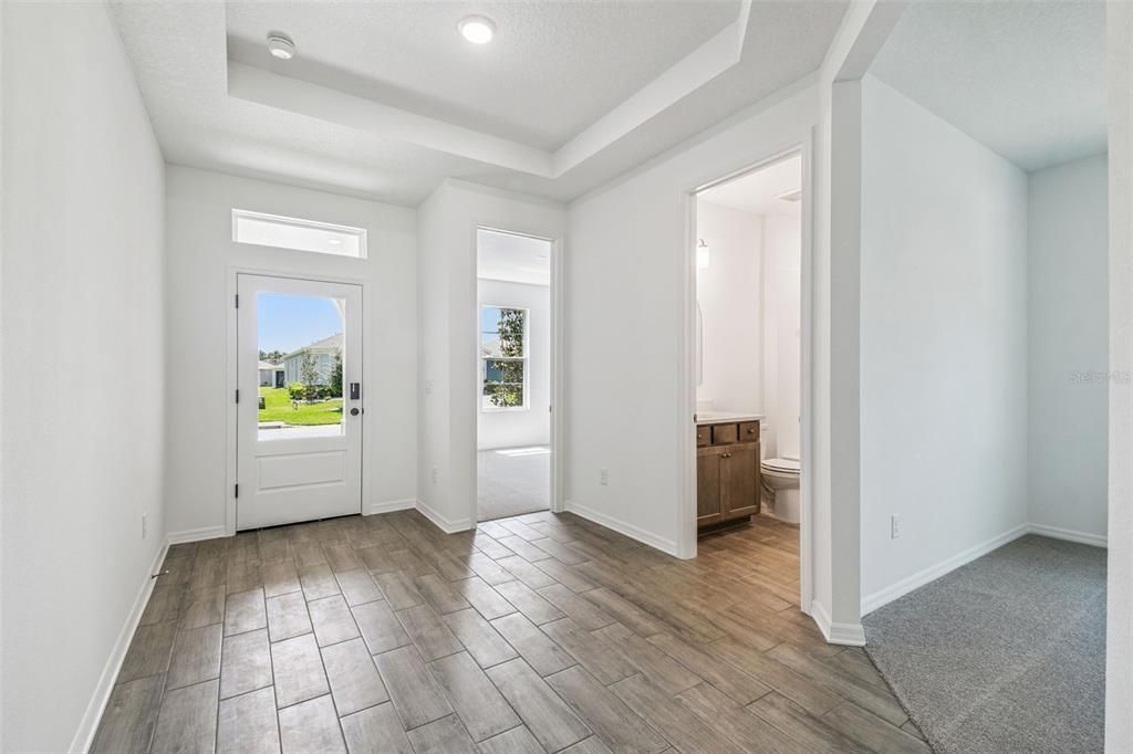 Active With Contract: $349,900 (2 beds, 2 baths, 1976 Square Feet)