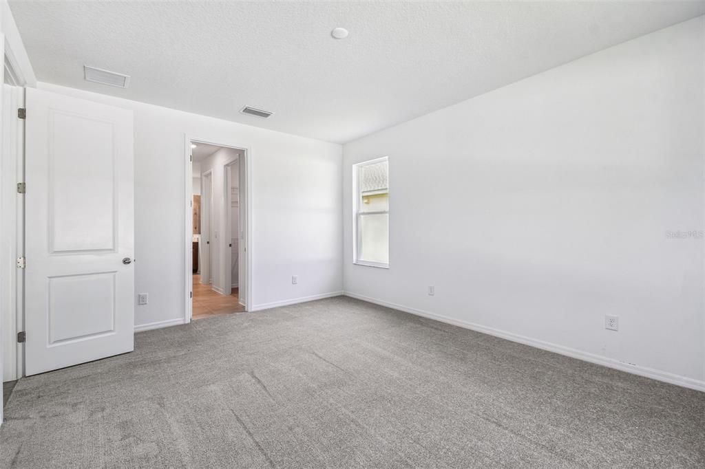 Active With Contract: $349,900 (2 beds, 2 baths, 1976 Square Feet)
