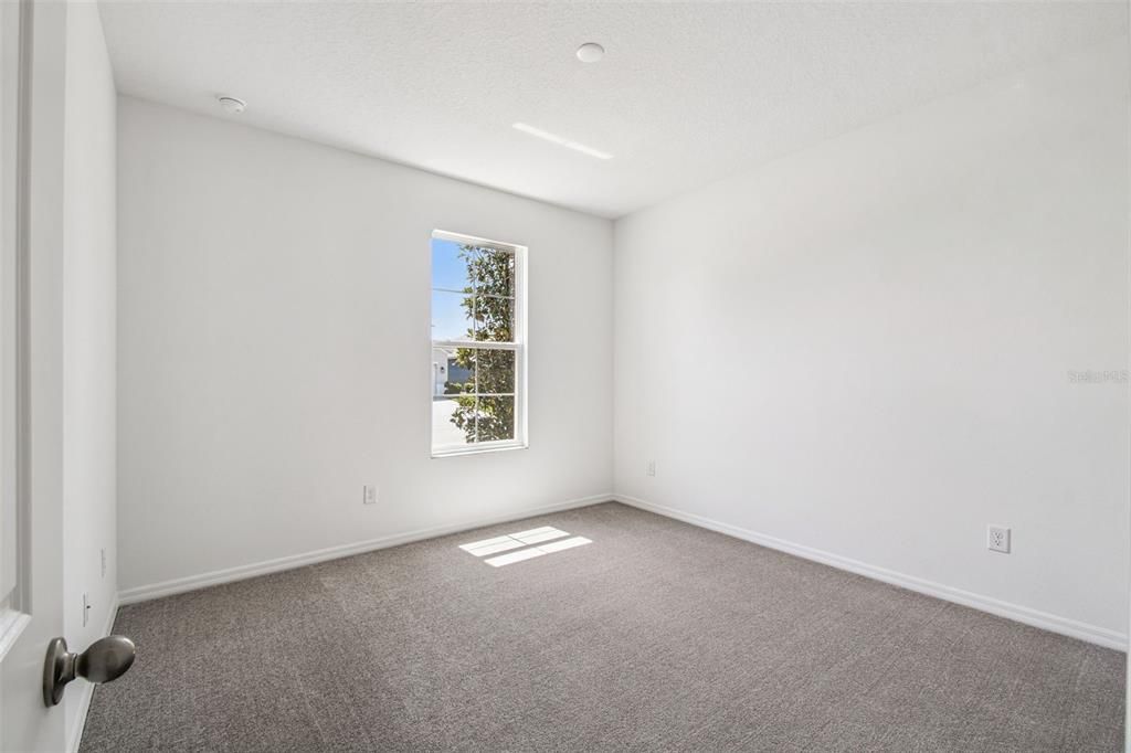 Active With Contract: $349,900 (2 beds, 2 baths, 1976 Square Feet)