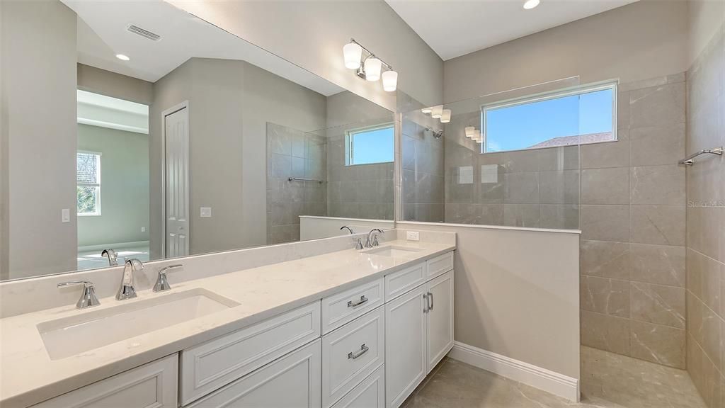 For Sale: $548,990 (2 beds, 2 baths, 1904 Square Feet)