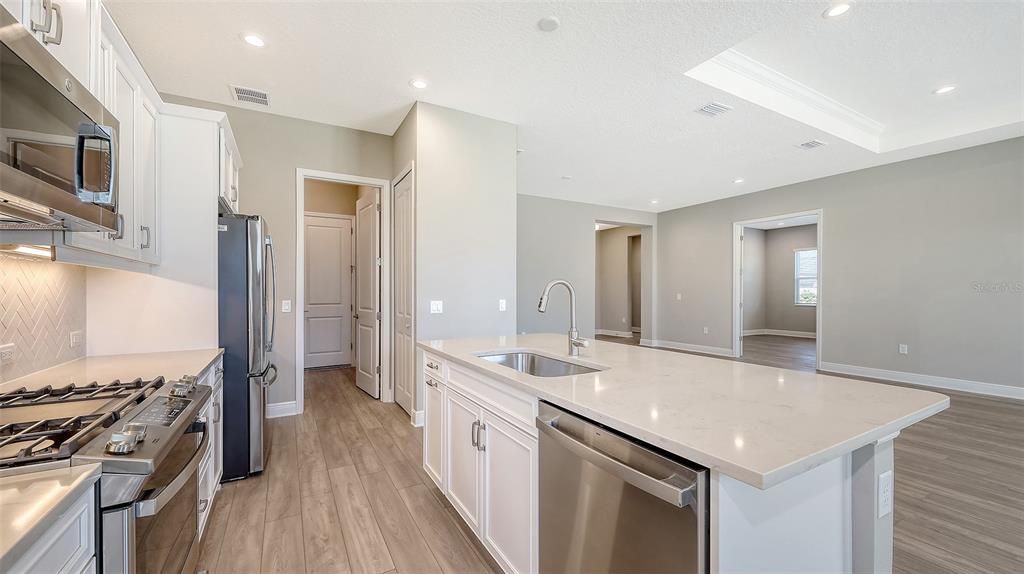 For Sale: $548,990 (2 beds, 2 baths, 1904 Square Feet)