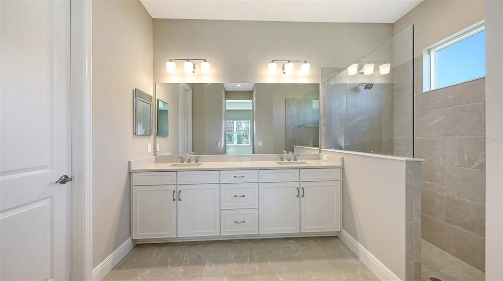 For Sale: $548,990 (2 beds, 2 baths, 1904 Square Feet)