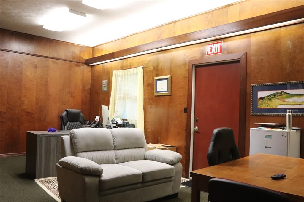 合同活跃: $999,000 (0 贝兹, 0 浴室, 6140 平方英尺)