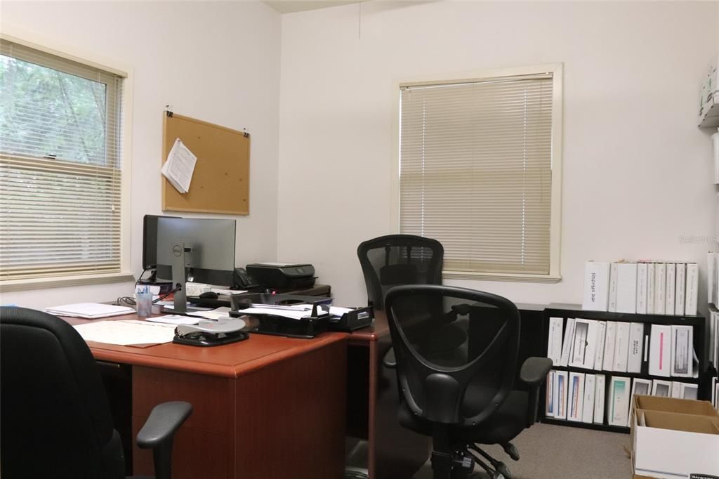 合同活跃: $999,000 (0 贝兹, 0 浴室, 6140 平方英尺)