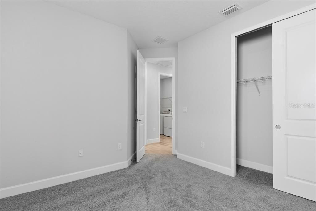 合同活跃: $550,119 (4 贝兹, 3 浴室, 2394 平方英尺)